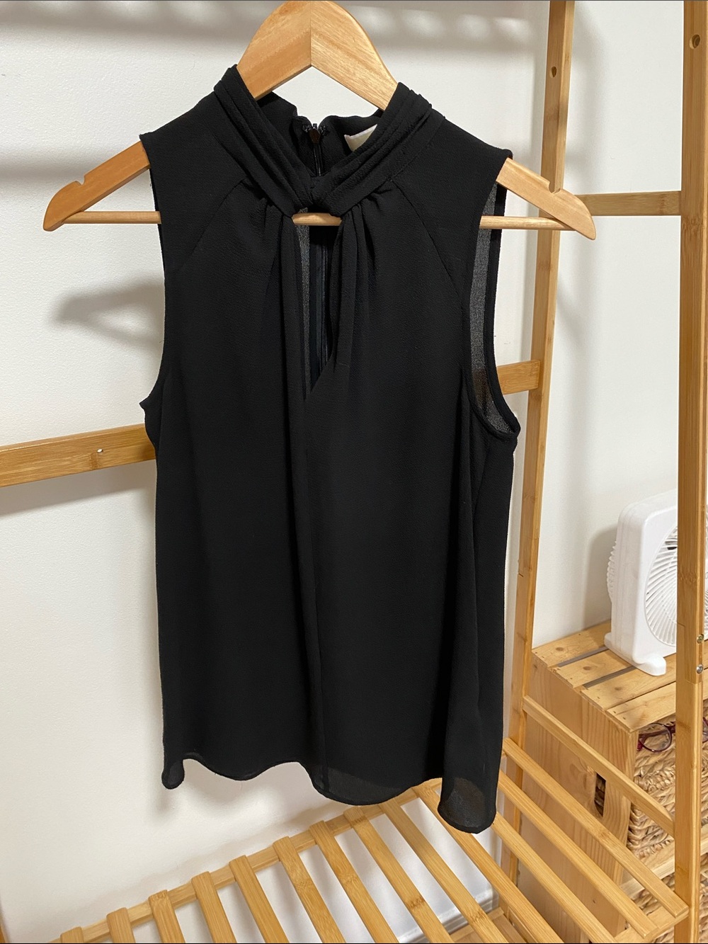 Michael Kors Black Sleeveless Keyhole Twist-Neck Camisole